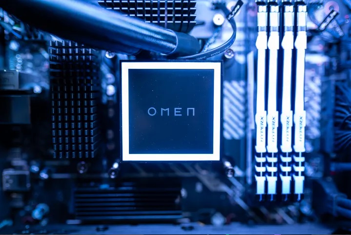 HP Omen 45L (01)